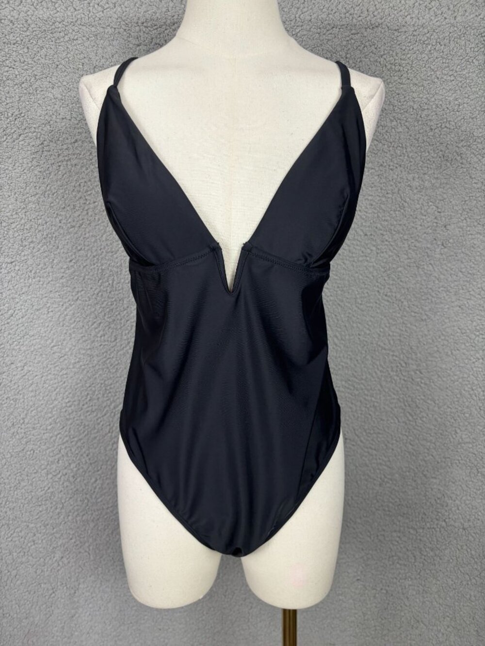 CUPSHE Womens One Piece Swimsuit Deep V-Neck Crisscross Back Straps Black XL NWT